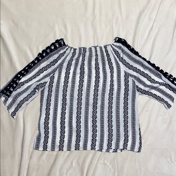 Christopher & Banks flowy top - Picture 2 of 6